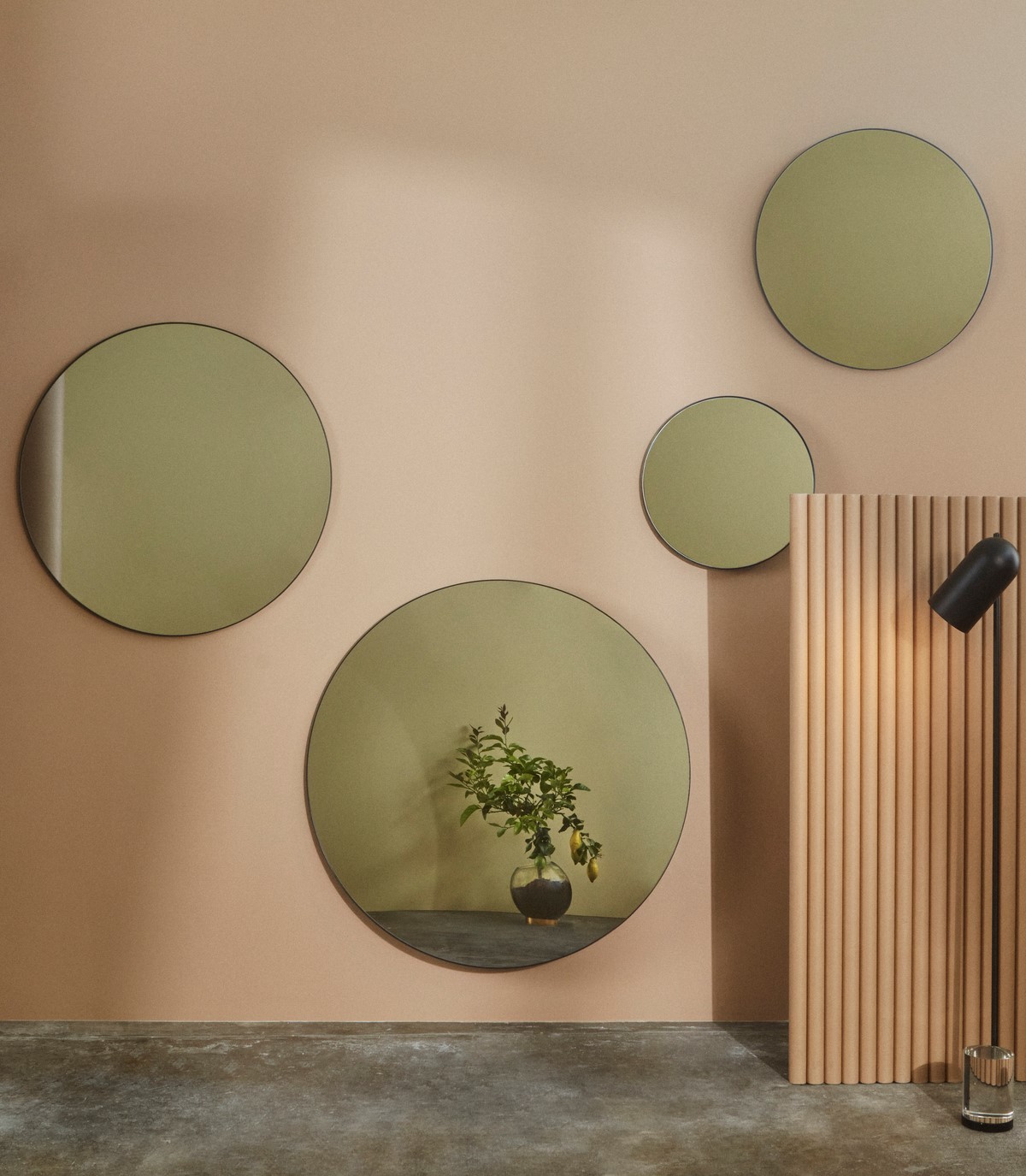 CIRCUM mirror